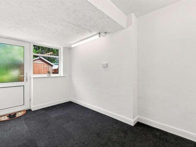 House for sale in Ivy Farm, Macclesfield