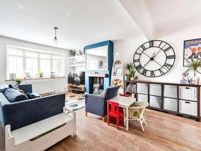 House for sale in Pachesham Park, Surrey