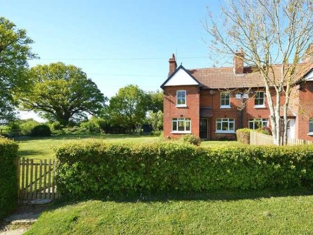 House for sale in Chipping Hill, Essex