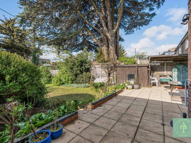 House for sale in Palmers Green, Greater London