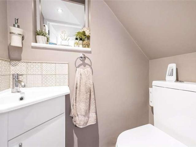 House for sale in Potters Bar, Oakmere
