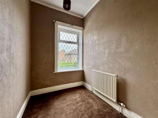 House for sale in Lindley, West Yorkshire