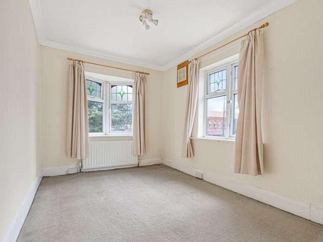 House for sale in Knowle Green, Lower Halliford