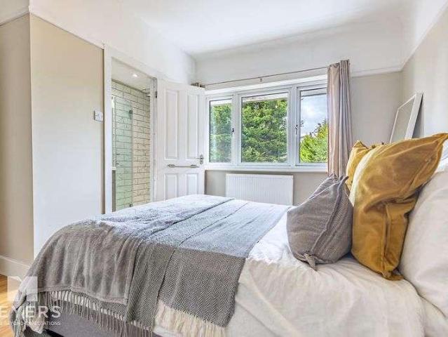 House for sale in Queens Park, Bournemouth