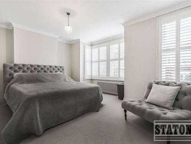 House for sale in Whetstone, Greater London