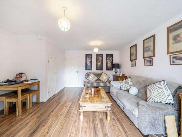 House for sale in Greater London