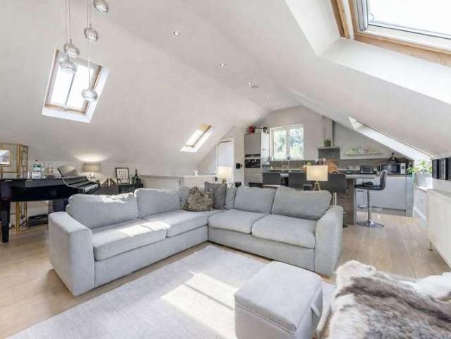 Flat for sale in Evershot, Oxfordshire