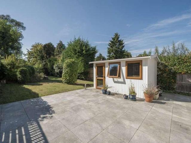 House for sale in Watford Rural, Batchworth