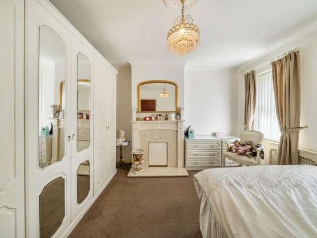 House for sale in Hayes, Greater London