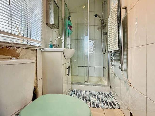 House for sale in Ystalyfera