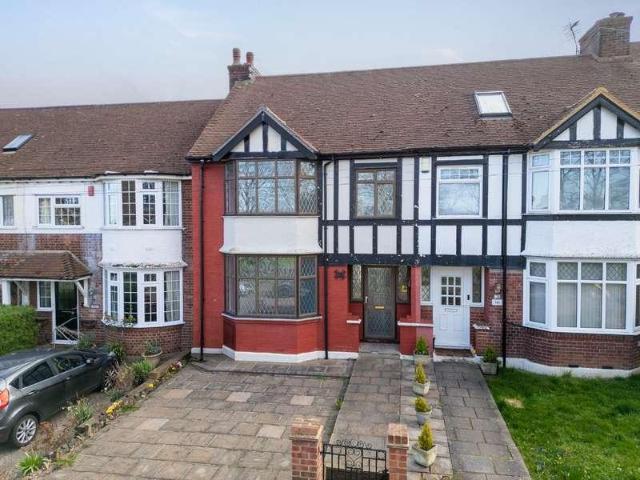 House for sale in Kings Farm, Hamerton