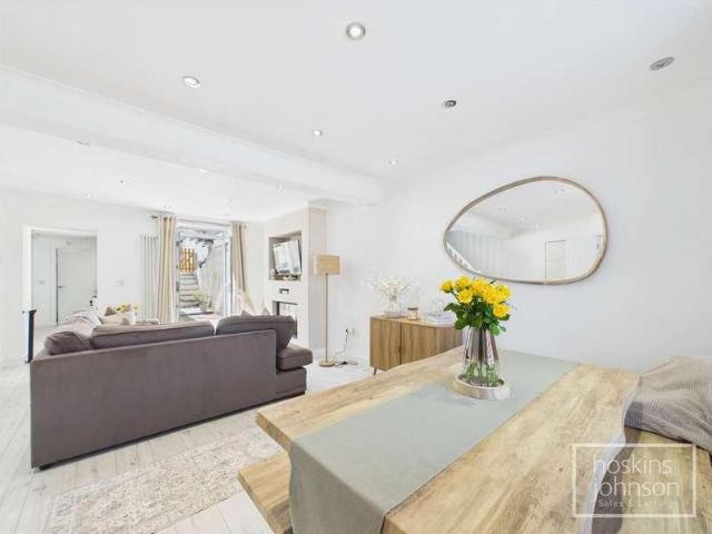 House for sale in Pontypridd, Wales