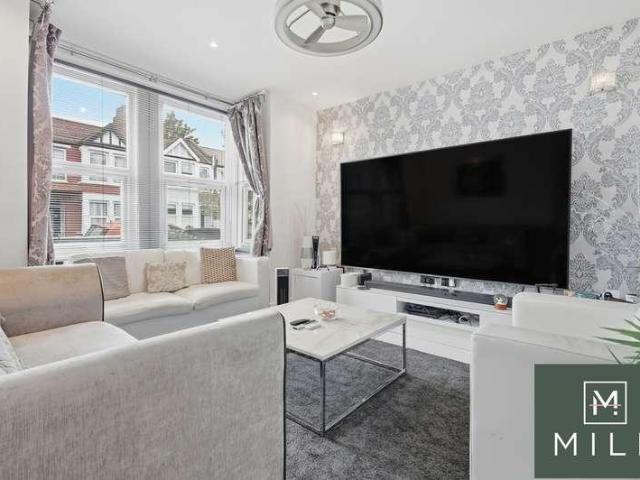 House for sale in Harlesden, Greater London