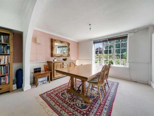 House for sale in London Borough of Merton, Mitcham
