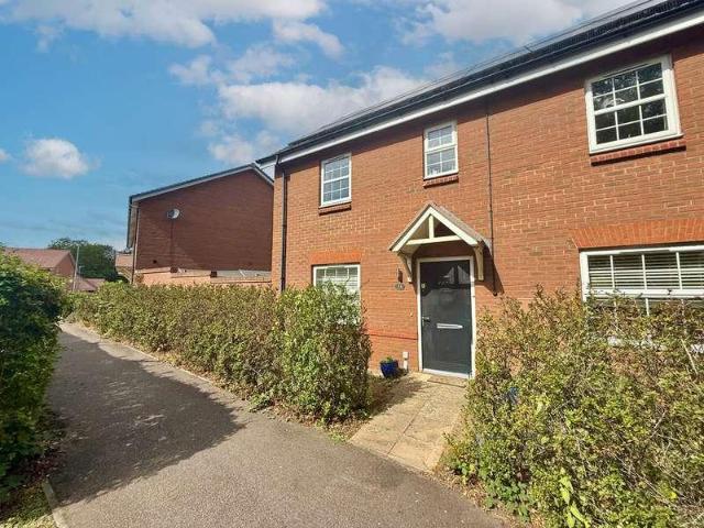 House for sale in Burcott, Buckinghamshire