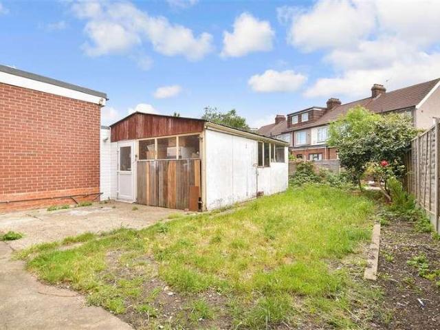 House for sale in Chadwell Heath, Greater London