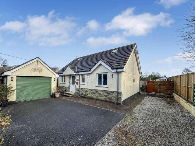 House for sale in Weir Quay, Devon