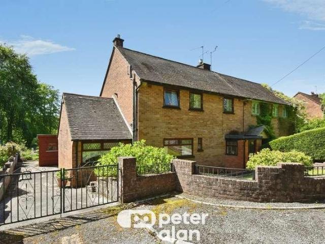 House for sale in Vaynor, Wales
