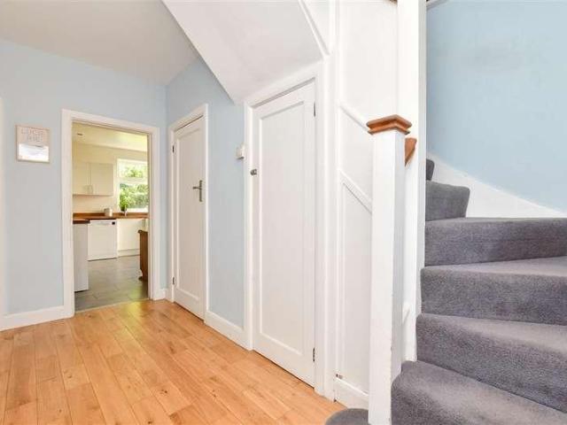 House for sale in London Borough of Croydon, Shirley