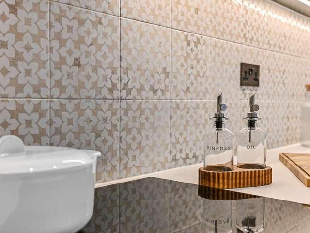 House for sale in Bromley-by-Bow, Poplar Grove