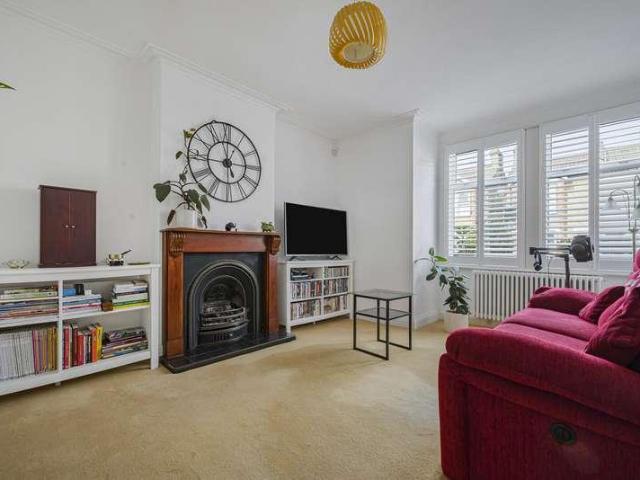 House for sale in Chatterton Village, Greater London