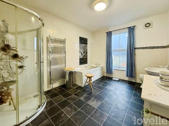 House for sale in East Lound, North Lincolnshire