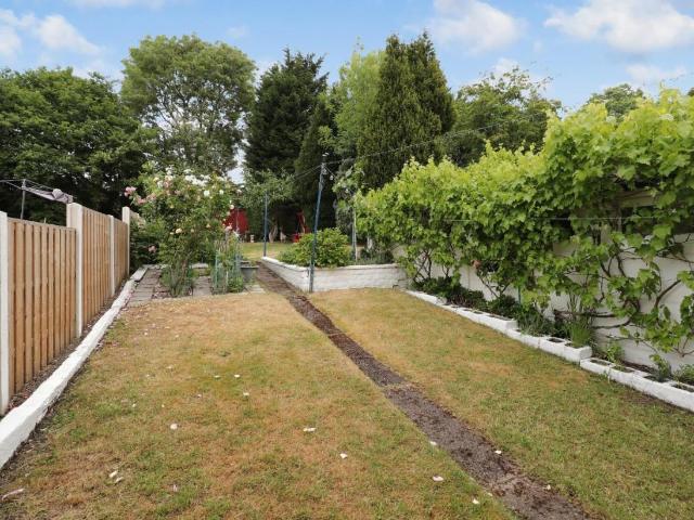 House for sale in Norfolk Park, South Yorkshire