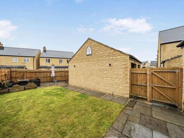 House for sale in Black Bourton, Oxfordshire