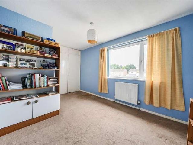 House for sale in Middlecroft, Hampshire