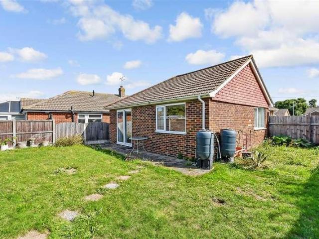 House for sale in Upton, Acol