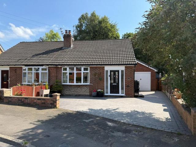 House for sale in Cheetham Fold, Greenheys