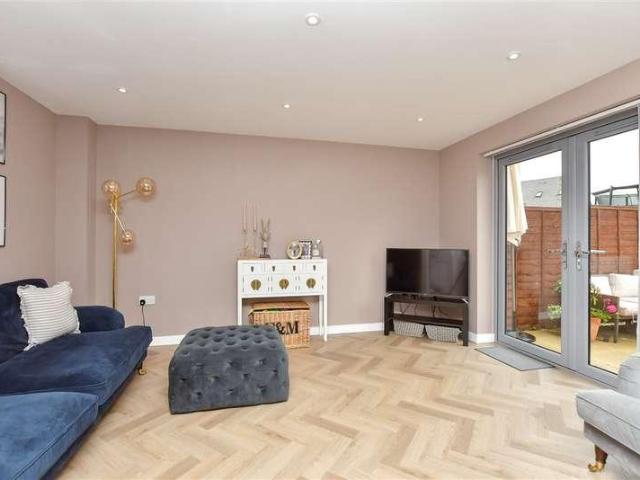 House for sale in Minster-on-Sea, Oad Street