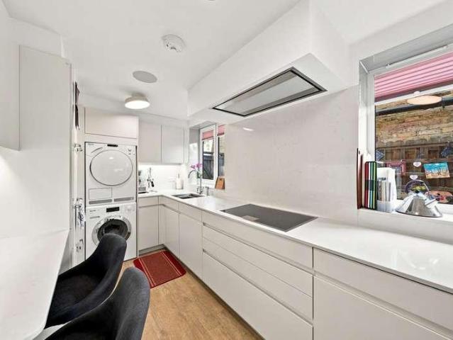 House for sale in London Borough of Barnet, Greater London