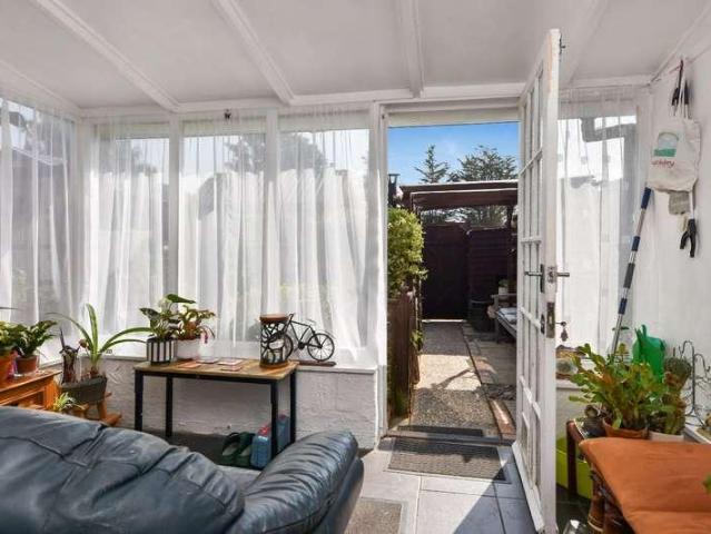 House for sale in North Shoebury, Alton Barnes