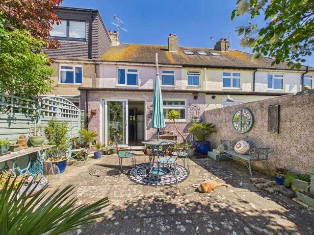 House for sale in Fishersgate, West Sussex