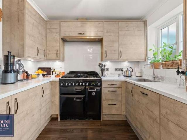 House for sale in Pinehurst, East Hertfordshire