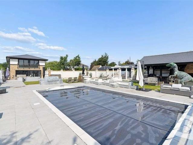 House for sale in Essex