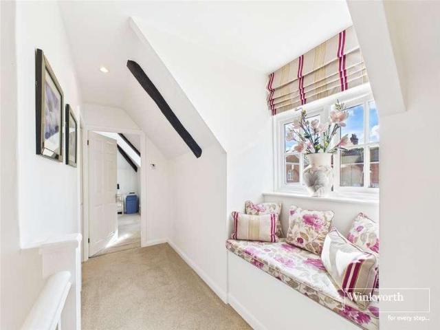 House for sale in Calcot, West Berkshire