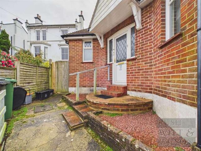 House for sale in Blacklands, Guestling Green