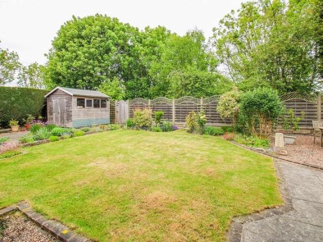 House for sale in Batley, West Yorkshire