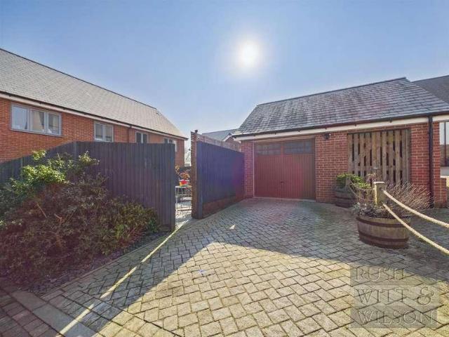 House for sale in Sidley, Heathlands