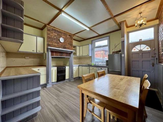 House for sale in Huddersfield, Clayton West
