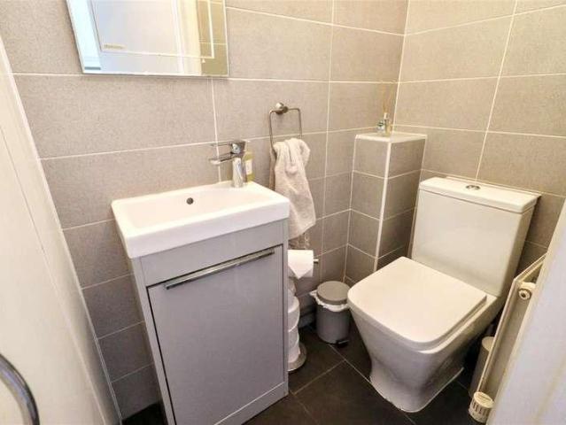 House for sale in Elstree and Borehamwood, Borehamwood