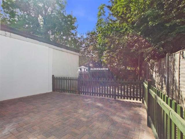 House for sale in Greater London
