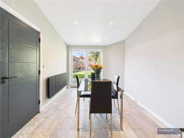 House for sale in Harrow Weald, Greater London