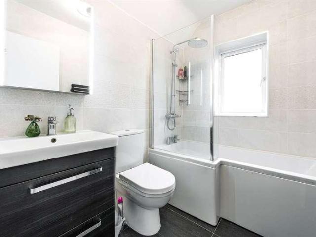 House for sale in Black Bourton, Oxfordshire