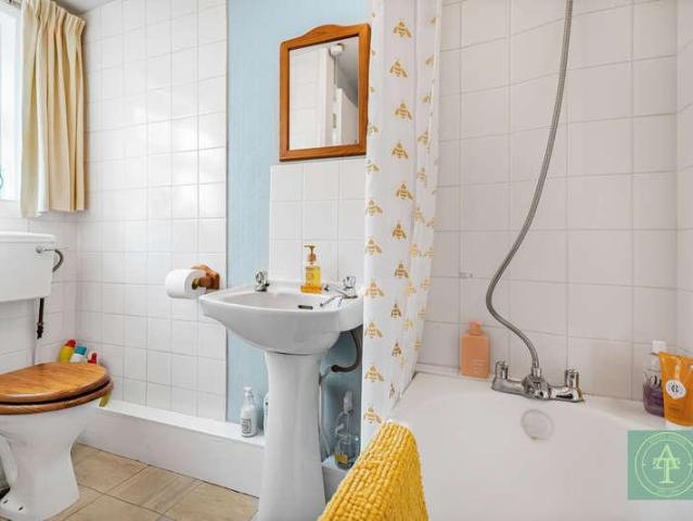 House for sale in Southgate, Oakwood