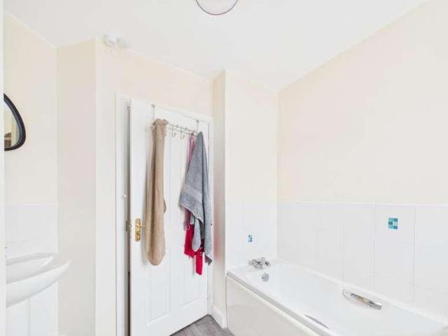 House for sale in Orchard Park, Hull