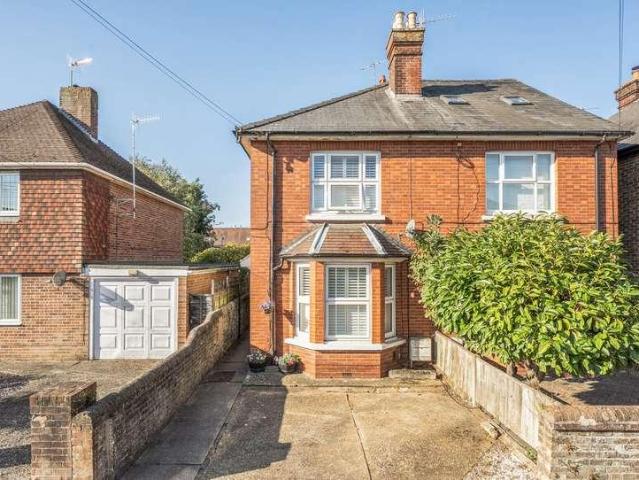 House for sale in Meath Green, Reigate and Banstead