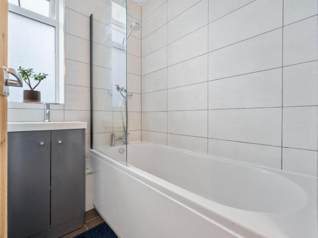 House for sale in Stoke Newington, Greater London